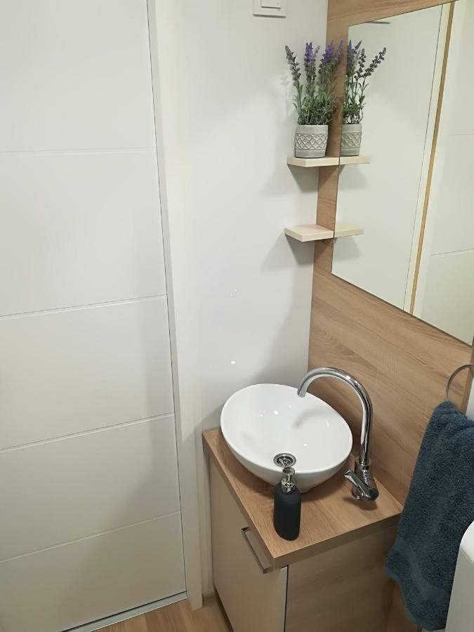 Holiday Home Happiness Привлака Екстериор снимка