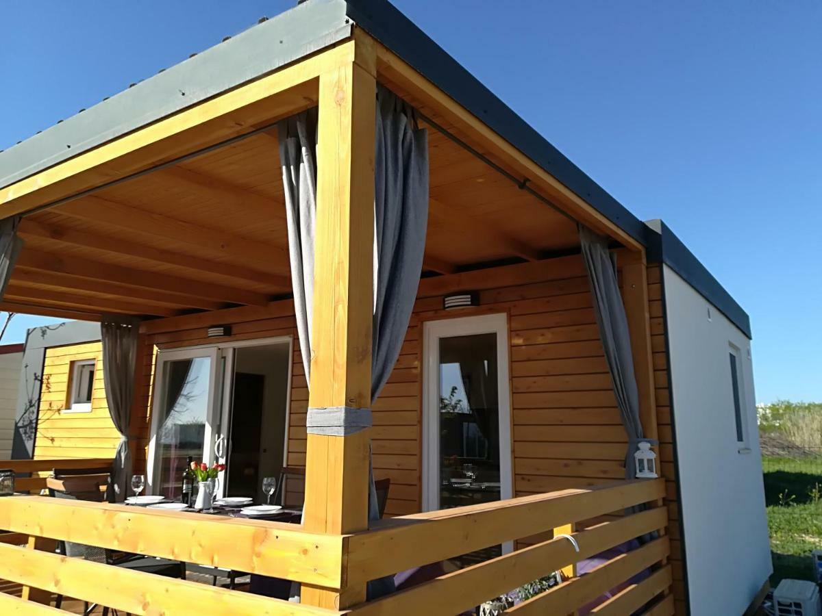Holiday Home Happiness Привлака Екстериор снимка