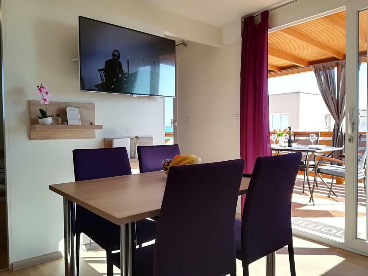 Holiday Home Happiness Привлака Екстериор снимка